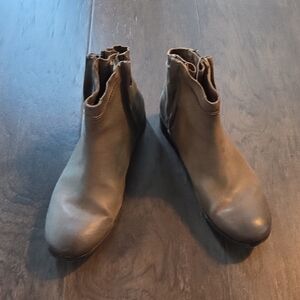 Elegant Tan Ankle Booties